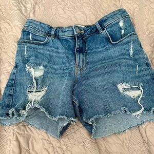 Wrangler distressed Jean shorts Women’s size 4